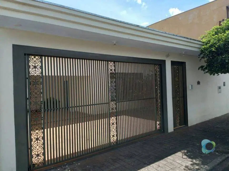 Foto 2 de Casa com 3 Quartos à venda, 232m² em Jardim Presidente Medici, Ribeirão Preto