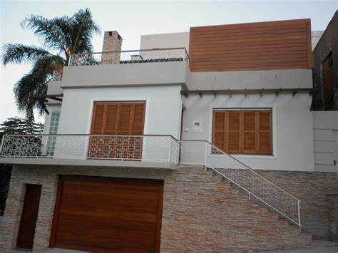 Foto 1 de Casa com 3 Quartos à venda, 150m² em Parque Santa Teresa, Carapicuíba