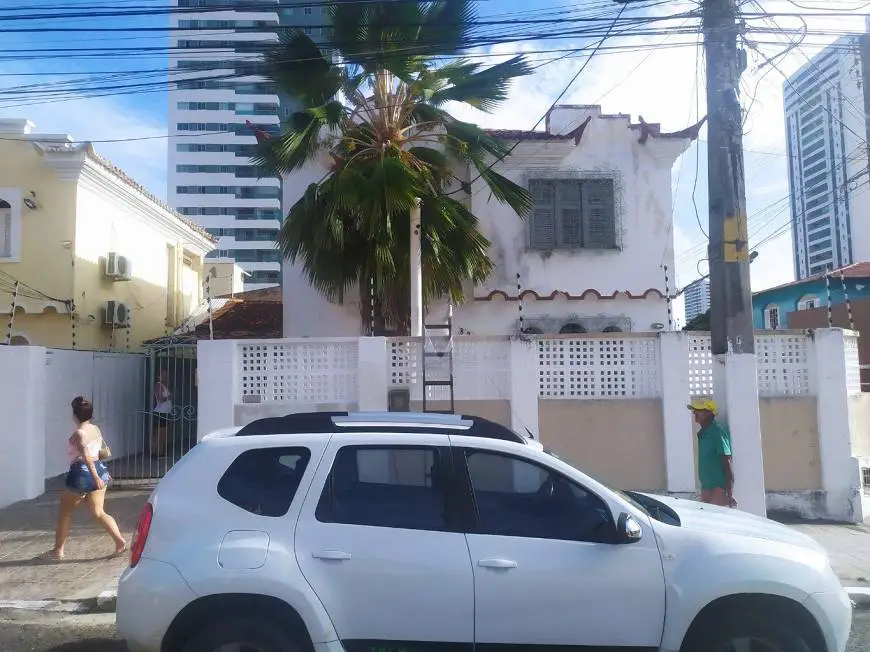 Foto 2 de Casa com 4 Quartos à venda, 200m² em Petrópolis, Natal
