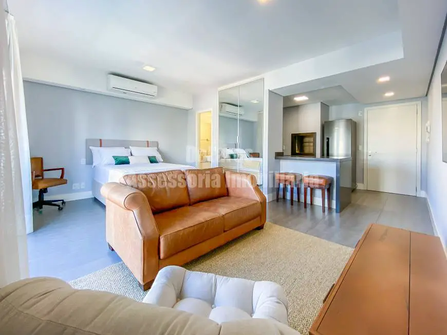 Foto 1 de Apartamento com 1 Quarto para alugar, 39m² em Auxiliadora, Porto Alegre