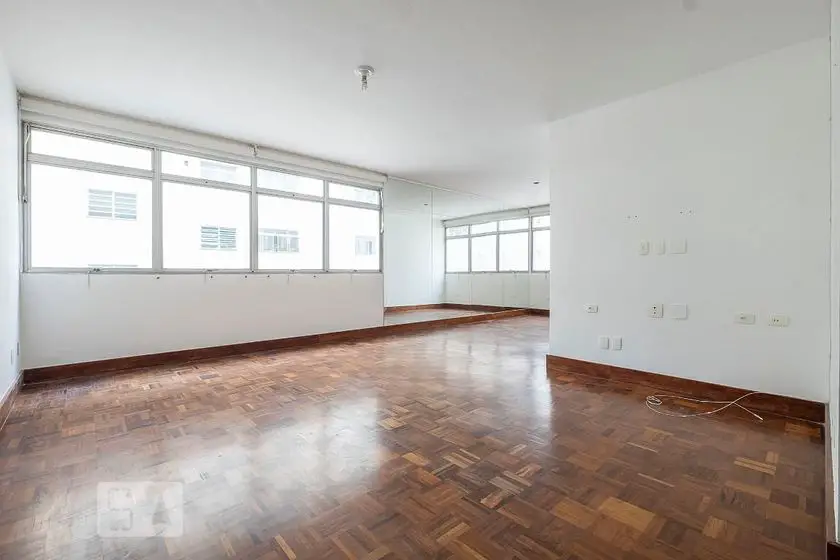Foto 1 de Apartamento com 3 Quartos para alugar, 132m² em Jardim Europa, São Paulo