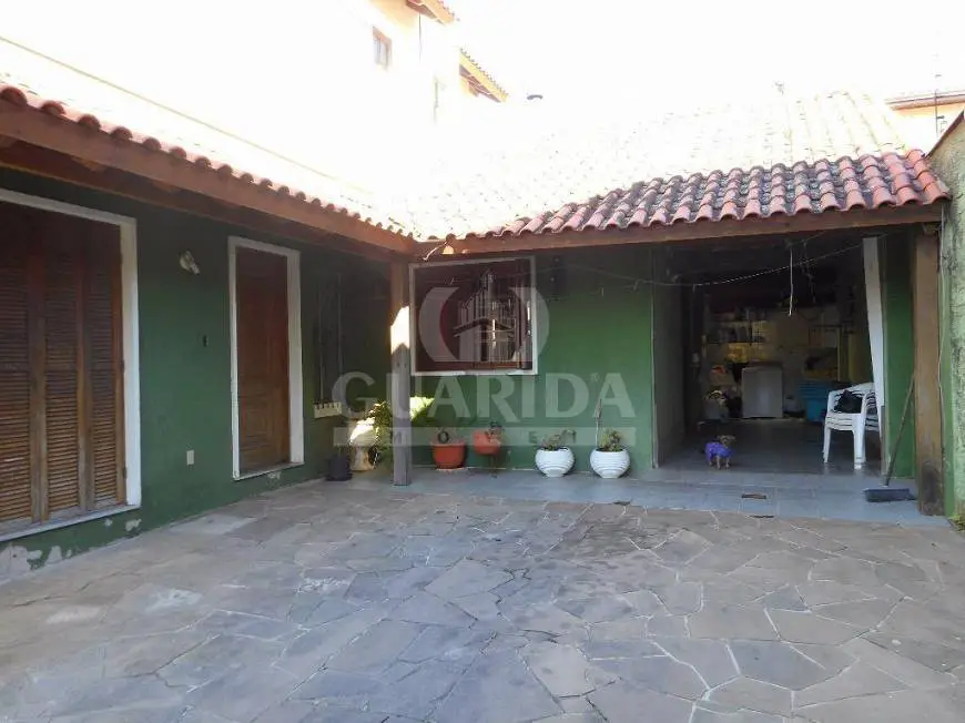 Foto 1 de Casa com 3 Quartos à venda, 240m² em Jardim Itú Sabará, Porto Alegre