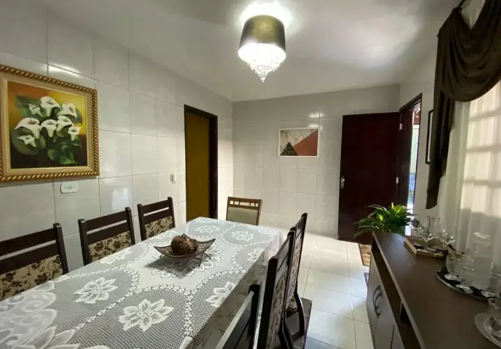 Foto 3 de Casa com 4 Quartos à venda, 110m² em Dom Pedro I, Manaus