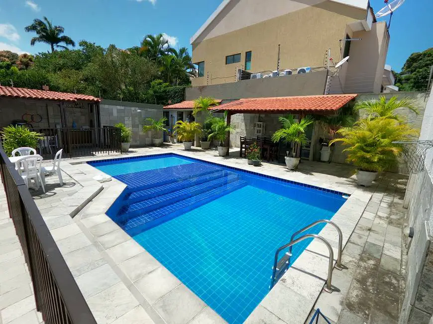 Foto 1 de Casa com 4 Quartos para venda ou aluguel, 300m² em Monteiro, Recife