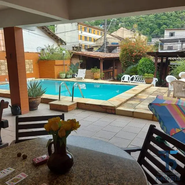 Foto 5 de Casa com 6 Quartos à venda, 600m² em Santa Rosa, Niterói