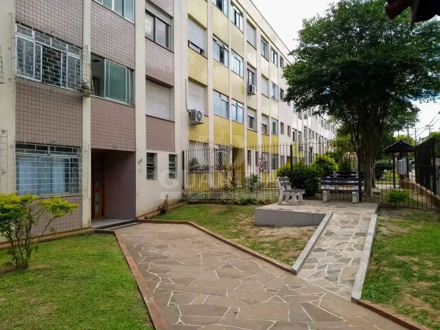 Foto 2 de Apartamento com 1 Quarto à venda, 40m² em Vila Ipiranga, Porto Alegre