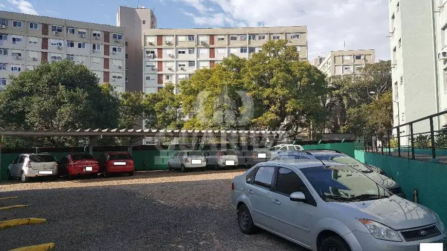 Foto 4 de Apartamento com 2 Quartos à venda, 53m² em Azenha, Porto Alegre