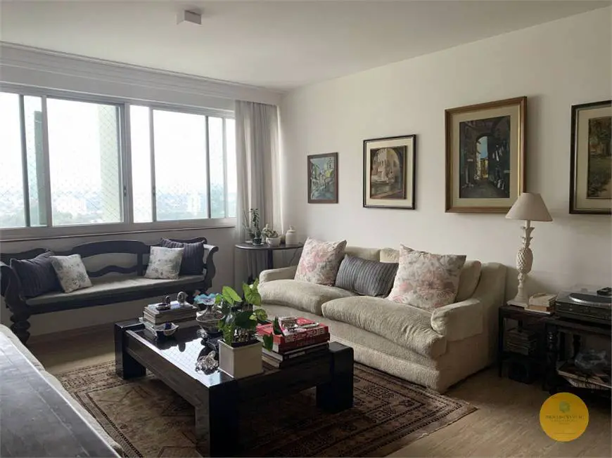 Foto 1 de Apartamento com 3 Quartos à venda, 160m² em Boaçava, São Paulo