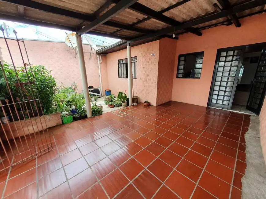 Foto 1 de Casa com 2 Quartos à venda, 102m² em Alto Boqueirão, Curitiba