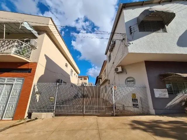Foto 1 de Casa com 3 Quartos para alugar, 100m² em Centro, Campo Grande