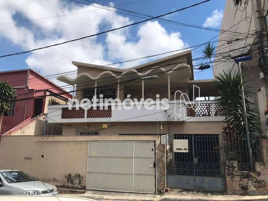 Foto 1 de Casa com 3 Quartos à venda, 322m² em Santa Efigênia, Belo Horizonte
