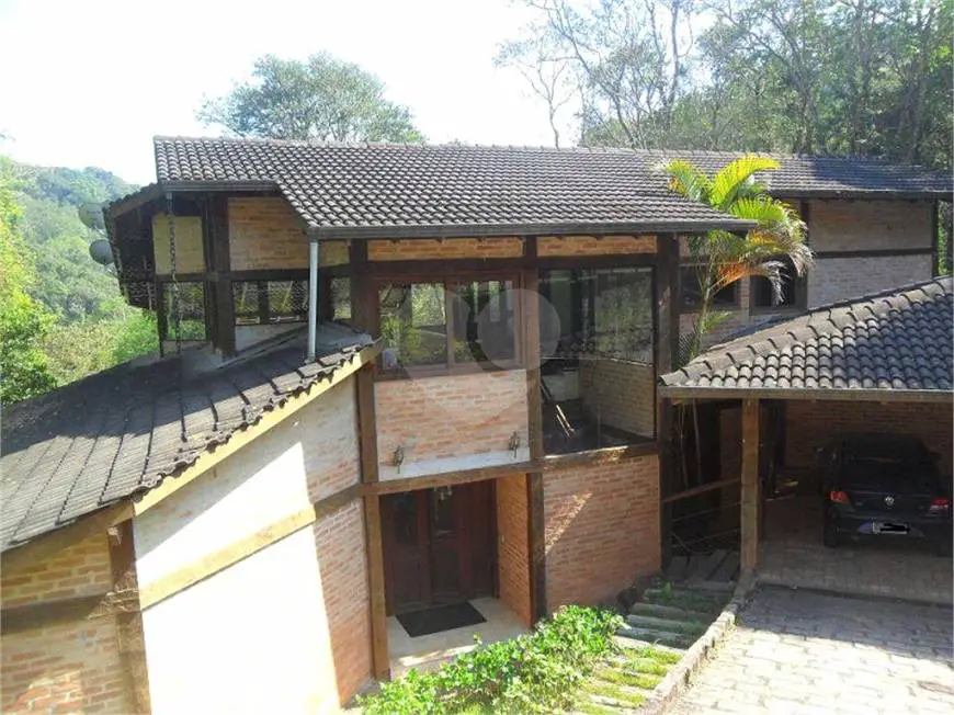 Foto 4 de Casa de Condomínio com 4 Quartos para alugar, 400m² em Cumbari, Mairiporã