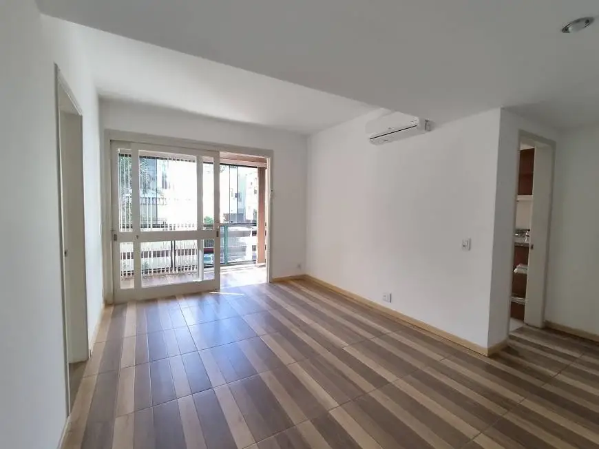 Foto 4 de Apartamento com 2 Quartos para alugar, 80m² em Santa Cecília, Porto Alegre