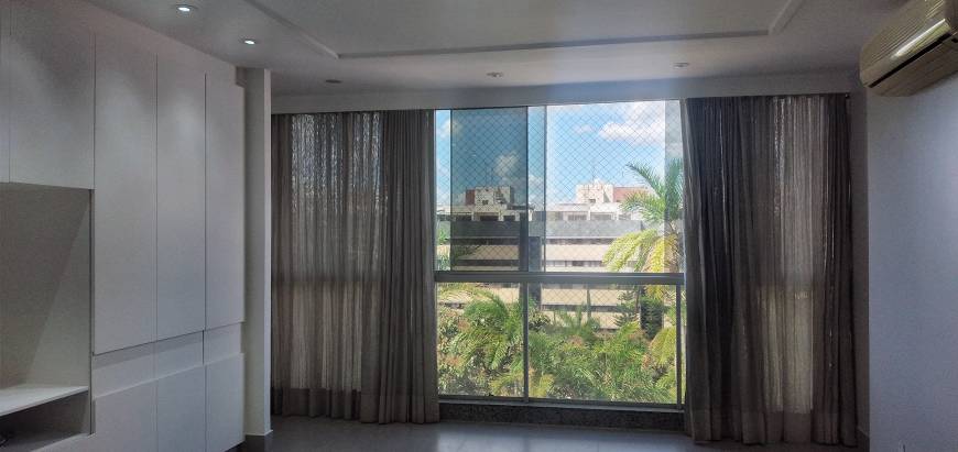 Foto 3 de Apartamento com 3 Quartos para alugar, 110m² em Asa Norte, Brasília