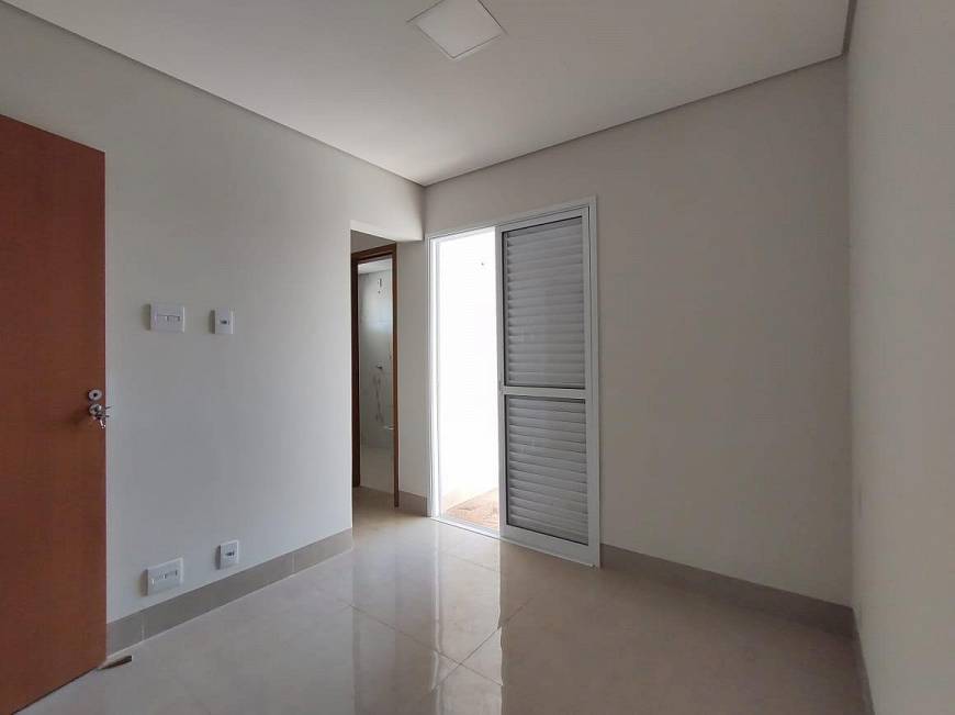 Foto 2 de Apartamento com 3 Quartos à venda, 140m² em Osvaldo Rezende, Uberlândia