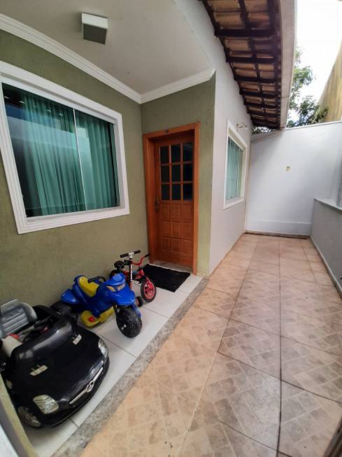 Foto 1 de Casa com 2 Quartos à venda, 90m² em Jardim Leblon, Belo Horizonte