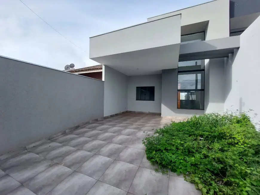 Foto 1 de Casa com 3 Quartos para alugar, 105m² em Jardim Três Lagoas, Maringá