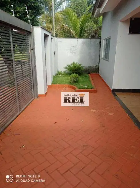 Foto 4 de Casa com 3 Quartos para alugar, 270m² em Parque dos Jatobás, Rio Verde