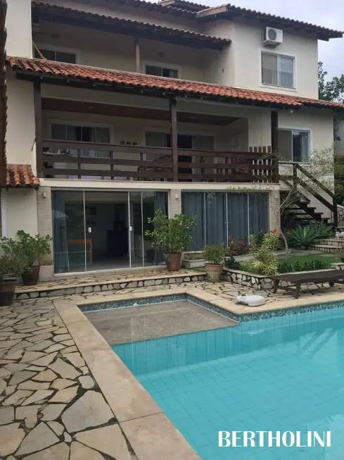 Foto 1 de Casa com 5 Quartos para alugar, 500m² em Jardim Martineli, Itatiaia