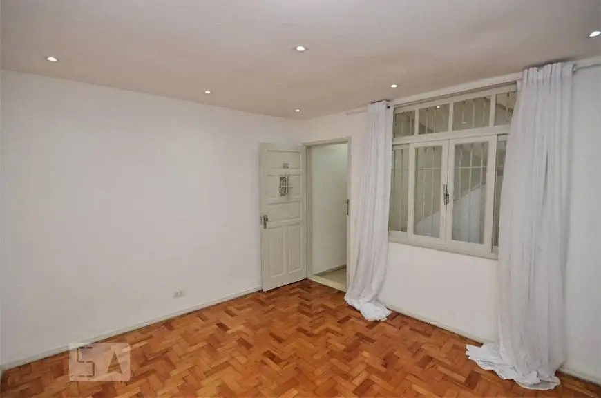 Foto 3 de Apartamento com 2 Quartos para alugar, 50m² em Botafogo, Rio de Janeiro