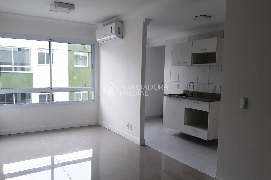 Foto 1 de Apartamento com 3 Quartos para alugar, 92m² em Bom Jesus, Porto Alegre