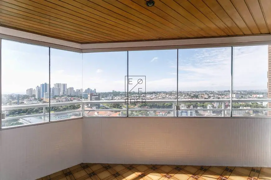 Foto 1 de Apartamento com 3 Quartos à venda, 196m² em Cristo Rei, Curitiba
