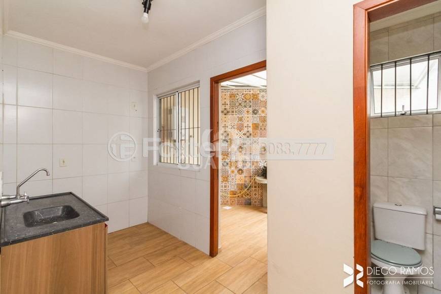 Foto 4 de Casa de Condomínio com 2 Quartos à venda, 75m² em Ipanema, Porto Alegre