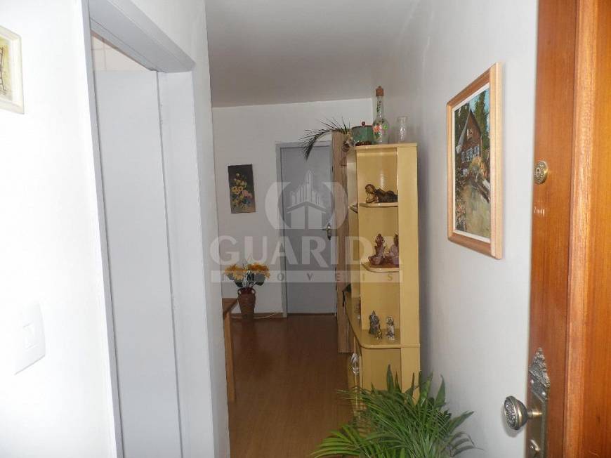 Foto 3 de Apartamento com 1 Quarto à venda, 44m² em Passo da Areia, Porto Alegre