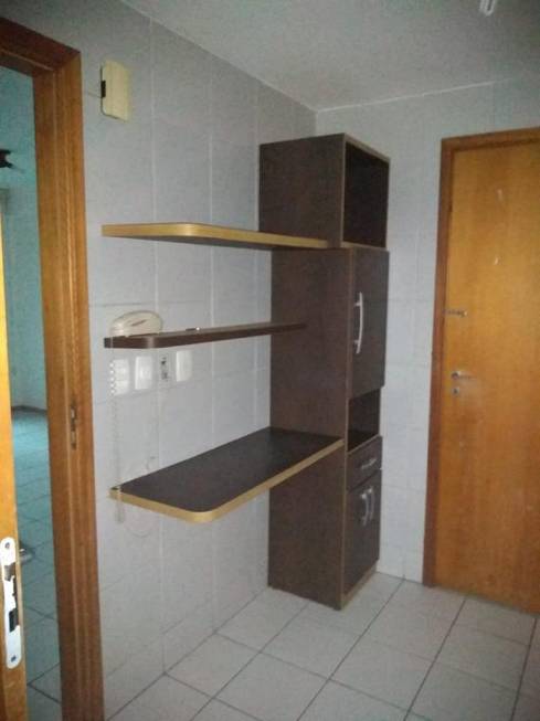 Foto 5 de Apartamento com 3 Quartos para alugar, 75m² em Encruzilhada, Recife