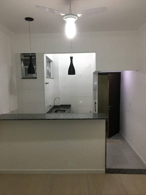 Foto 1 de Apartamento com 1 Quarto para alugar, 40m² em Jardim Botânico, Rio de Janeiro