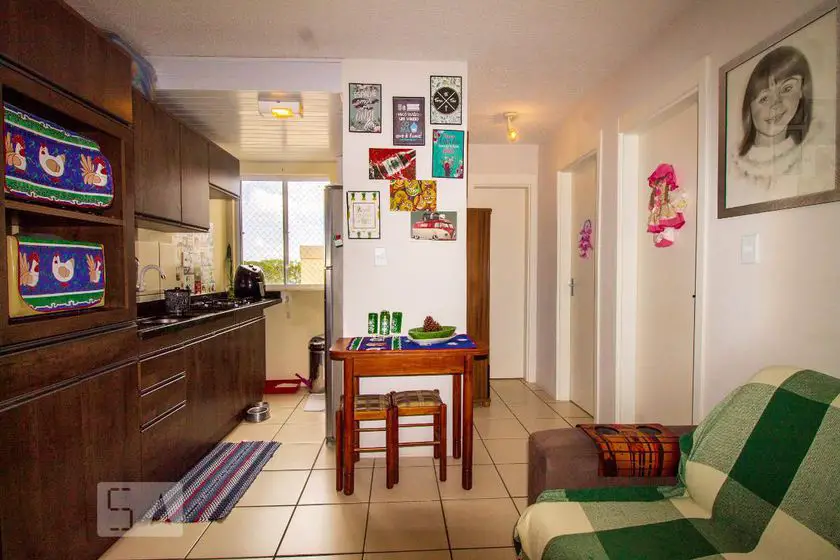 Foto 2 de Apartamento com 2 Quartos para alugar, 42m² em Glória, Porto Alegre