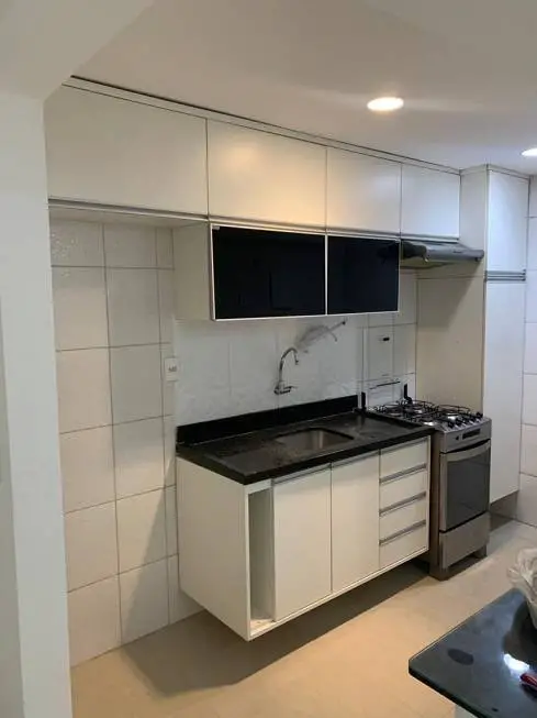 Foto 1 de Apartamento com 2 Quartos para alugar, 67m² em Patamares, Salvador