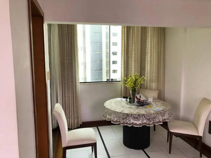 Foto 2 de Apartamento com 2 Quartos à venda, 80m² em Rio Vermelho, Salvador