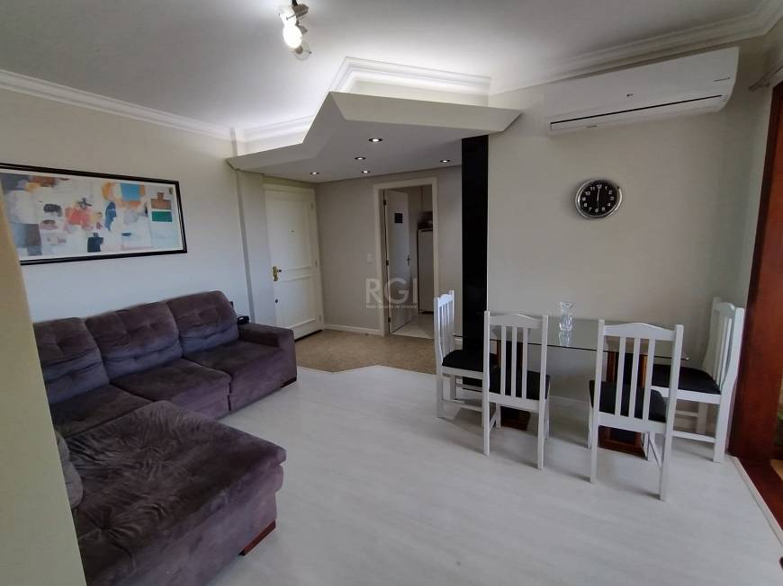 Foto 2 de Apartamento com 2 Quartos à venda, 73m² em Teresópolis, Porto Alegre