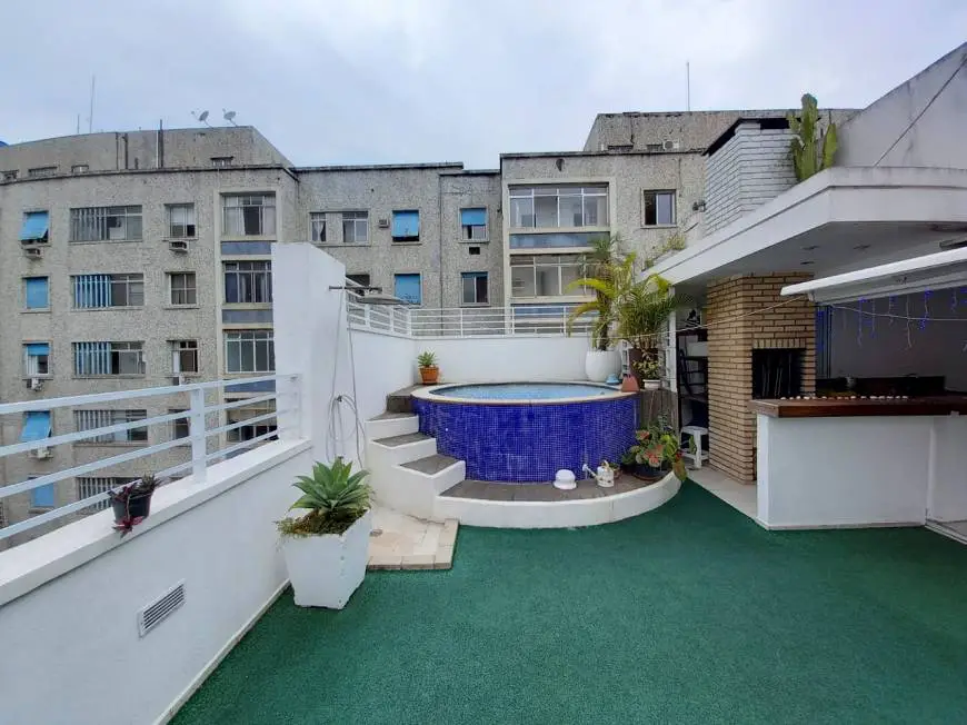 Foto 1 de Apartamento com 3 Quartos à venda, 190m² em Aparecida, Santos