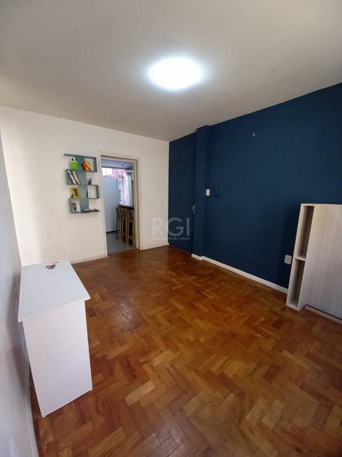 Foto 3 de Apartamento com 3 Quartos à venda, 77m² em Petrópolis, Porto Alegre