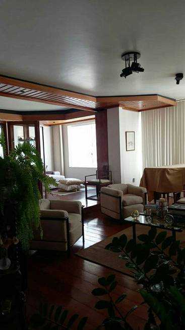 Foto 2 de Apartamento com 4 Quartos à venda, 182m² em Candeal, Salvador