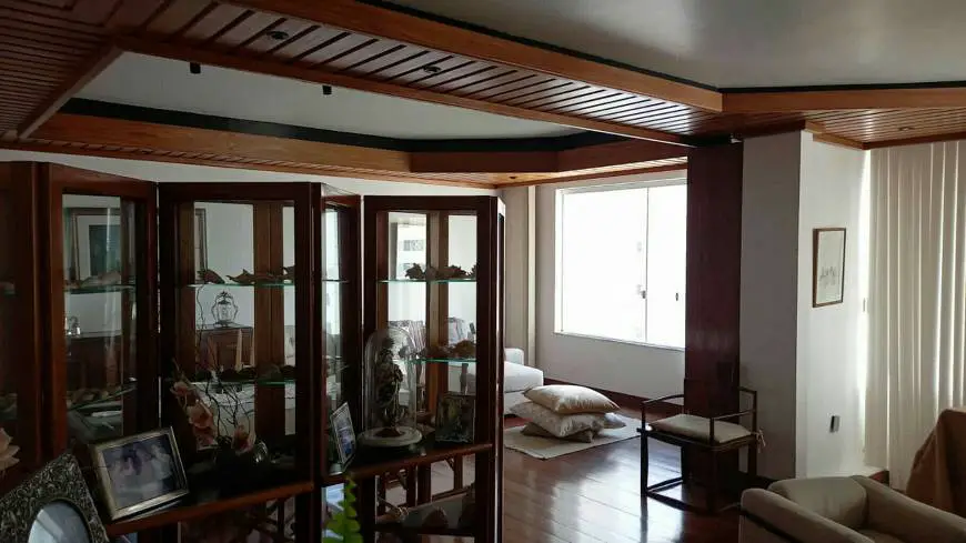 Foto 4 de Apartamento com 4 Quartos à venda, 182m² em Candeal, Salvador