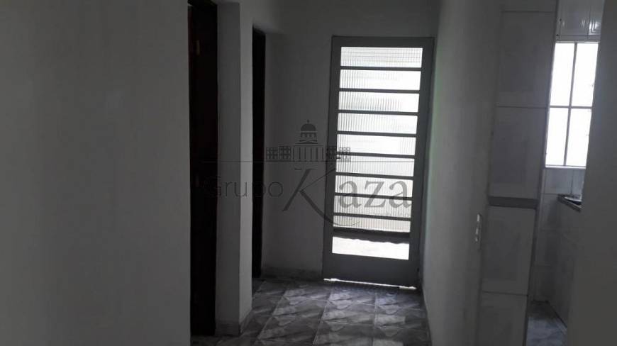 Foto 4 de Casa com 2 Quartos para alugar, 93m² em Jardim Bela Vista, São José dos Campos