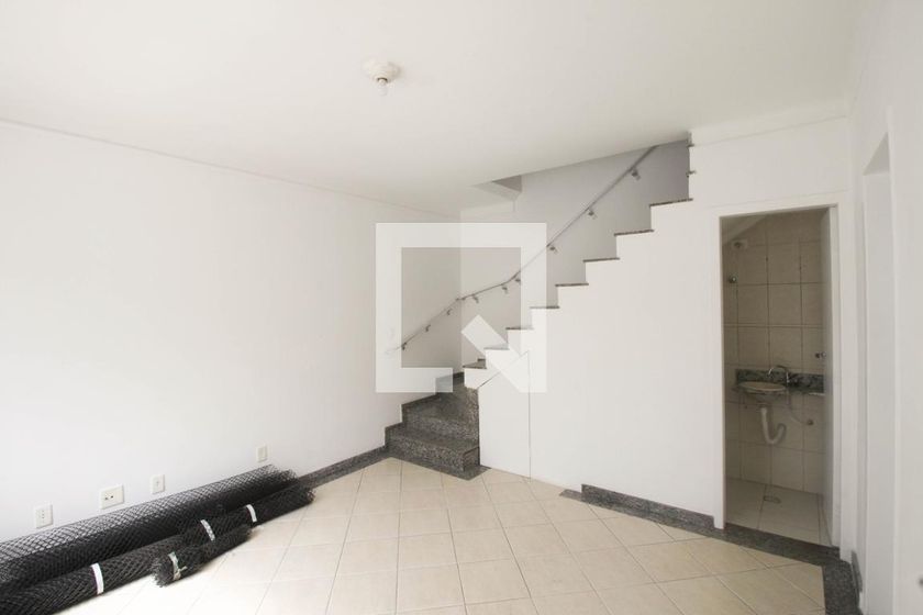 Foto 1 de Casa com 2 Quartos para alugar, 75m² em Vila Alpina, São Paulo