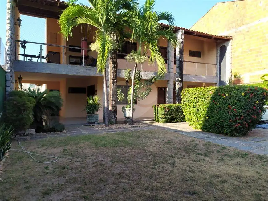 Foto 1 de Casa com 3 Quartos à venda, 285m² em Engenheiro Luciano Cavalcante, Fortaleza