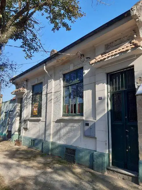 Foto 1 de Casa com 3 Quartos para alugar, 125m² em Floresta, Porto Alegre