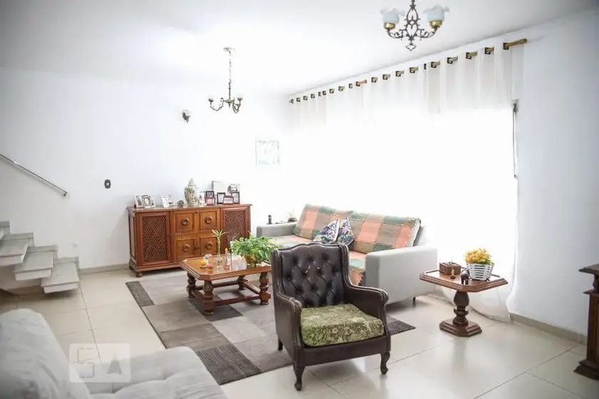 Foto 2 de Casa com 3 Quartos para alugar, 240m² em Rudge Ramos, São Bernardo do Campo