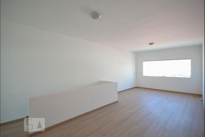Foto 1 de Casa com 3 Quartos para alugar, 350m² em Vila das Mercês, São Paulo