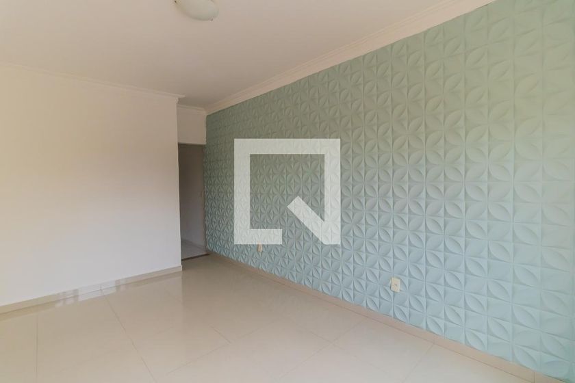 Foto 1 de Casa com 4 Quartos para alugar, 200m² em Vila Ré, São Paulo