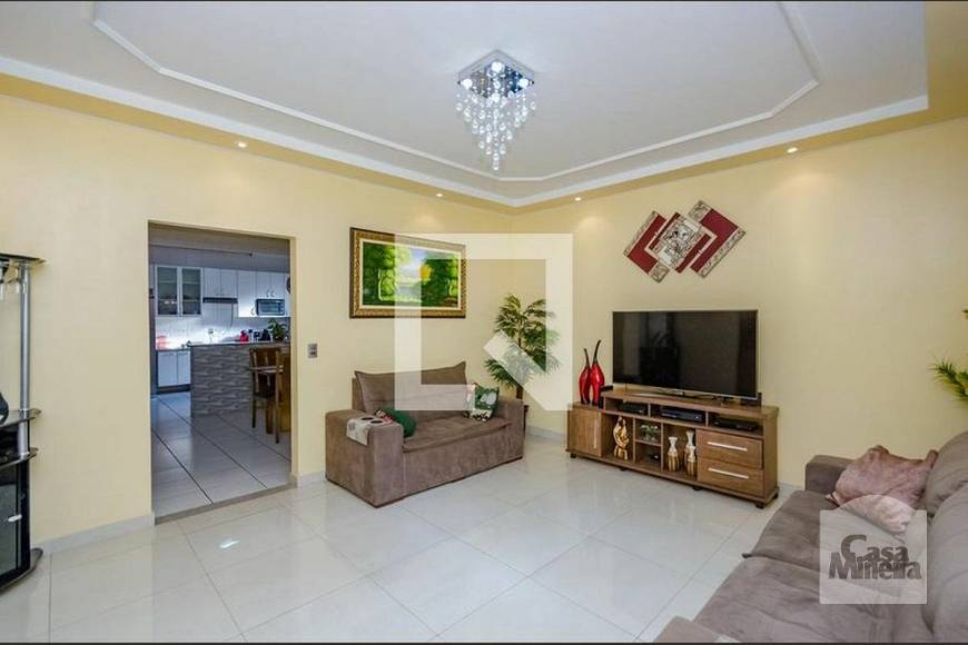 Foto 1 de Casa com 4 Quartos à venda, 260m² em Vista Alegre, Belo Horizonte