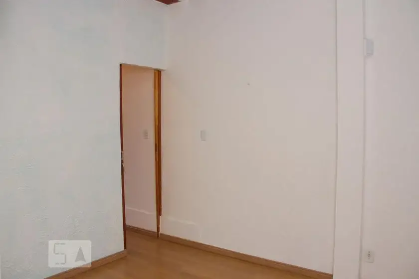 Foto 1 de Casa de Condomínio com 2 Quartos para alugar, 40m² em  Vila Valqueire, Rio de Janeiro