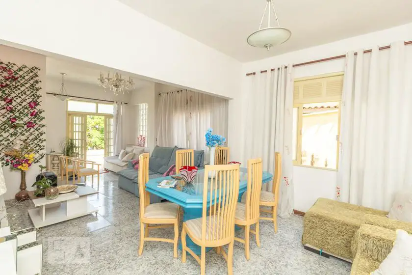 Foto 4 de Casa de Condomínio com 3 Quartos para alugar, 120m² em  Vila Valqueire, Rio de Janeiro