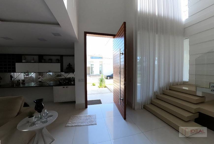 Foto 3 de Casa de Condomínio com 4 Quartos à venda, 365m² em Horto, Campos dos Goytacazes