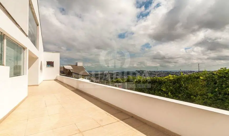 Foto 2 de Casa de Condomínio com 4 Quartos à venda, 566m² em Nonoai, Porto Alegre